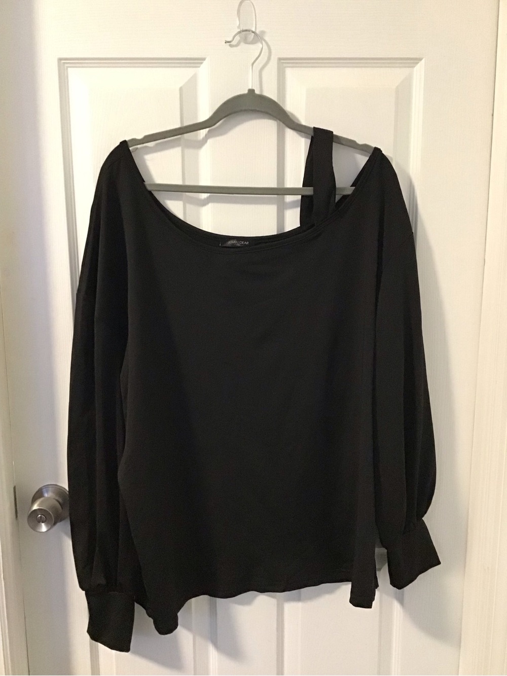 Black Asymmetric Off-Shoulder Long Sleeve Blouse